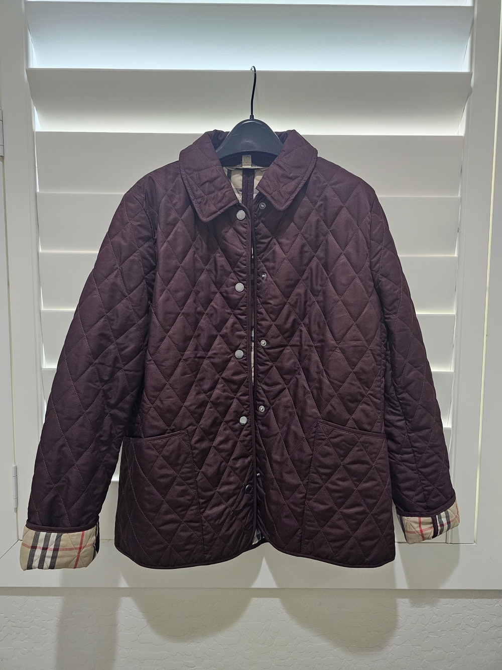 authentic burberry brit burgundy diamond quilted jacket size s very good conditi